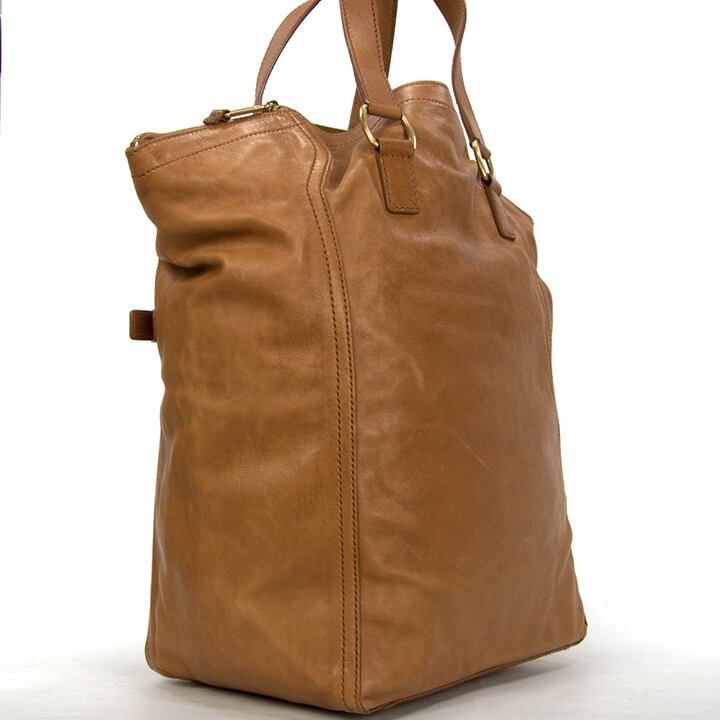 お値引交渉大歓迎・送料無料・良品】Laurent・サンローラン・トート