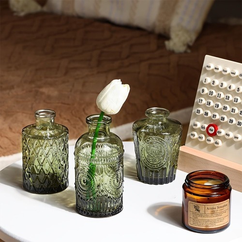 花瓶14個セット 緑の花瓶 ヴィンテージクリアガラスの花瓶 ホームテーブルの装飾 センターピース用 小さな花瓶 シンプルなウェディングデコレーション マルチサイズ