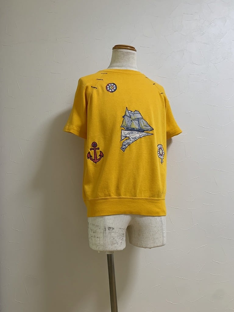 1980's Embroidery Design Short Sleeve Sweat