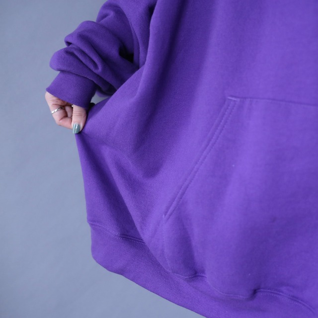 "Champion" violet color super over silhouette sweat parka