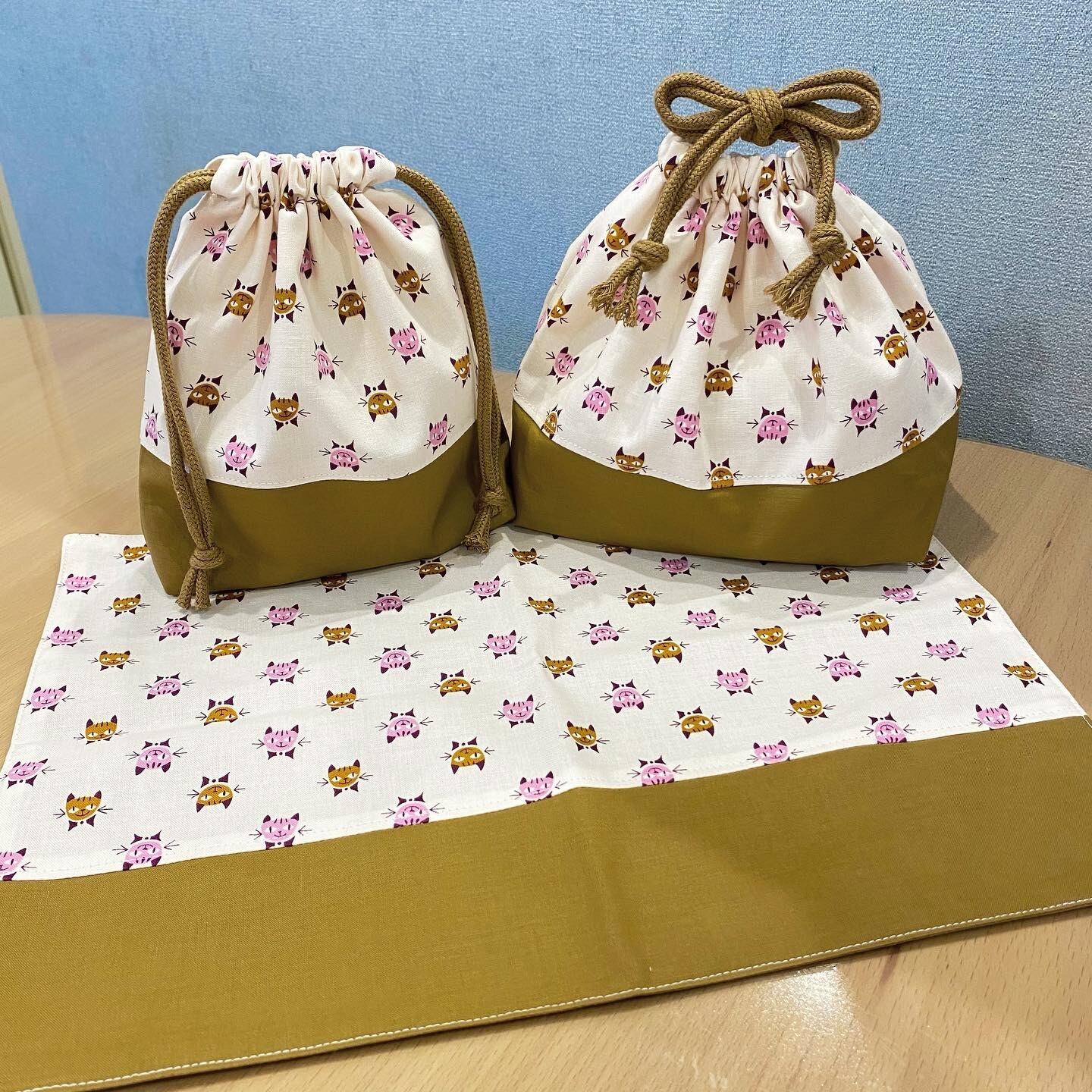 お弁当袋&ランチョンマット&コップ袋 3点セット | 刺繍☆布小物 