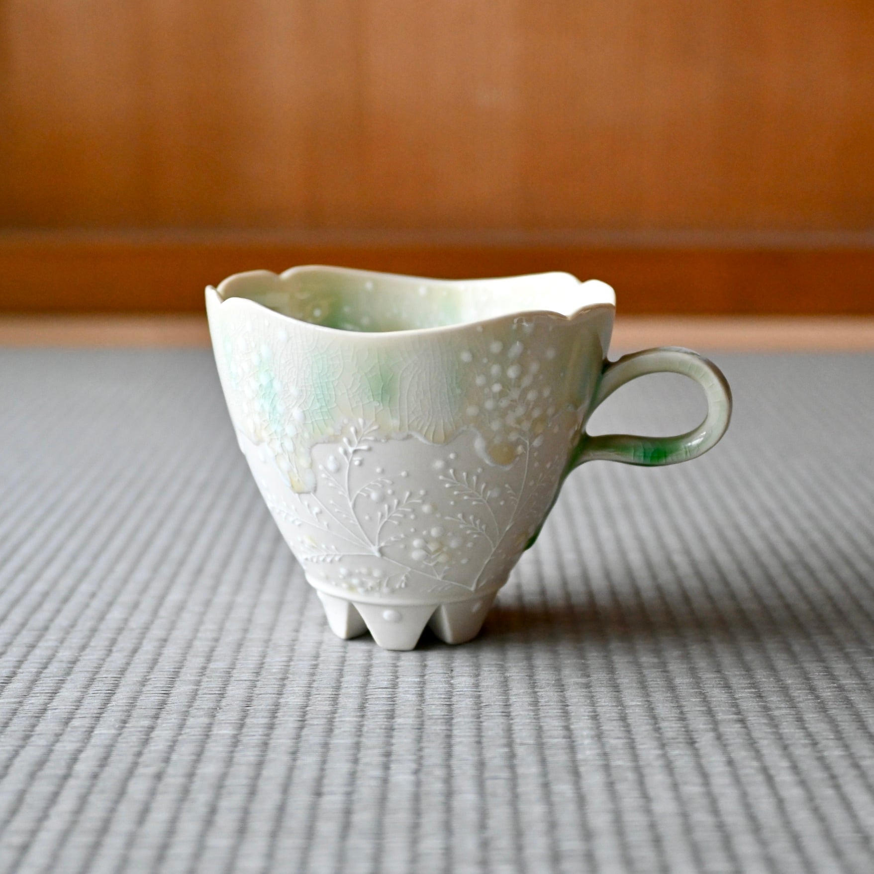 21.水辺のミモザMUG（A) | 陶工房 みかガマ ＊ のぐちみか