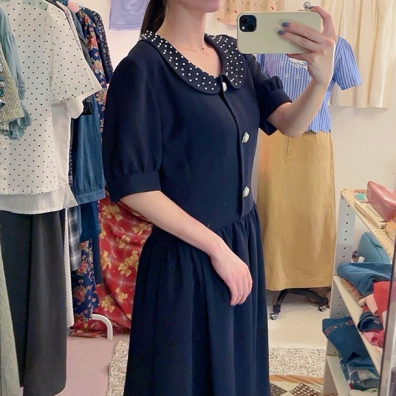 pearl big button gather one-piece