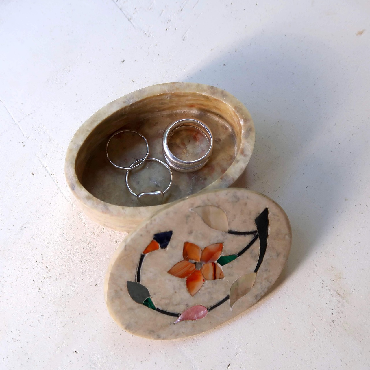 リースのようなお花のケース