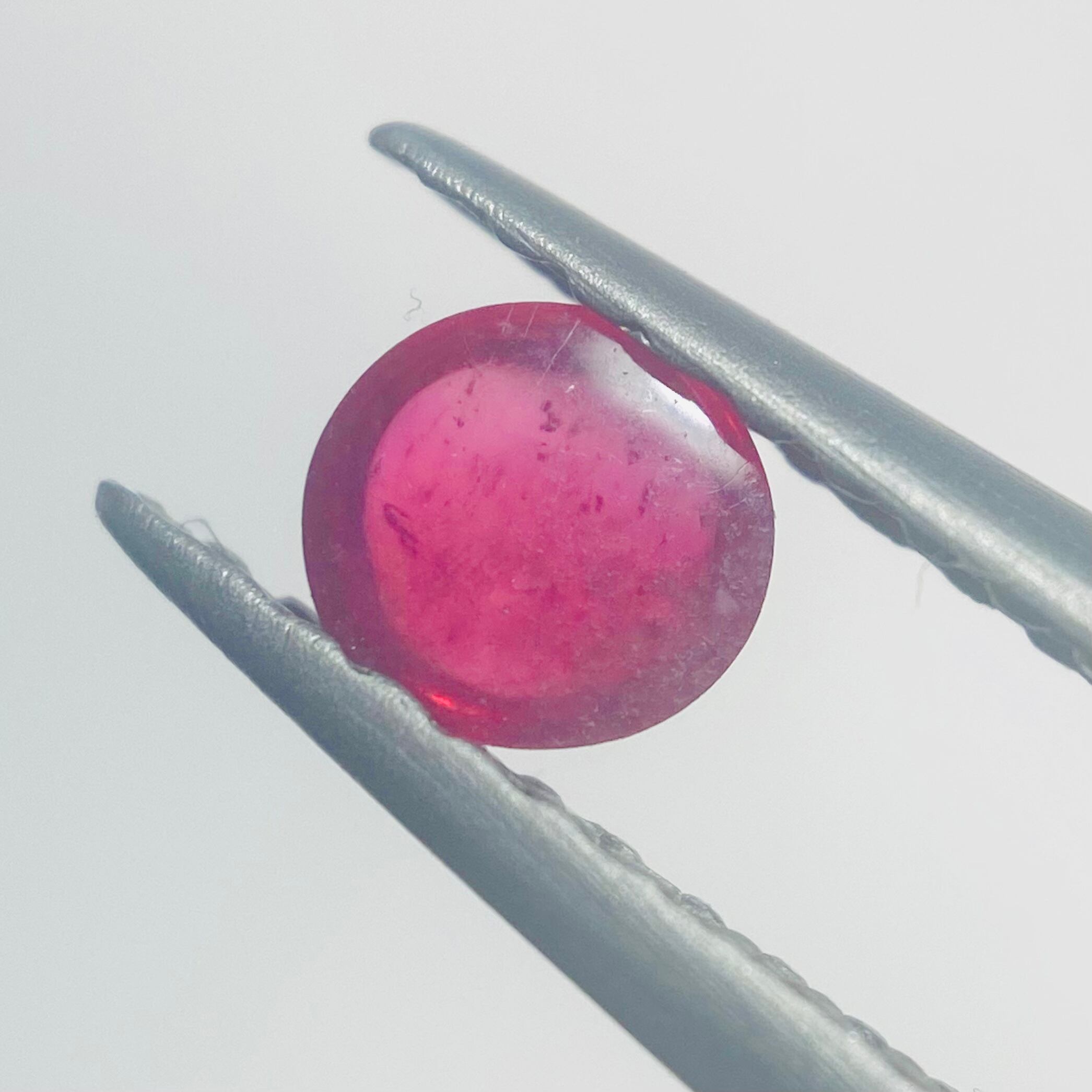 コロンとかわいいレッドベリル