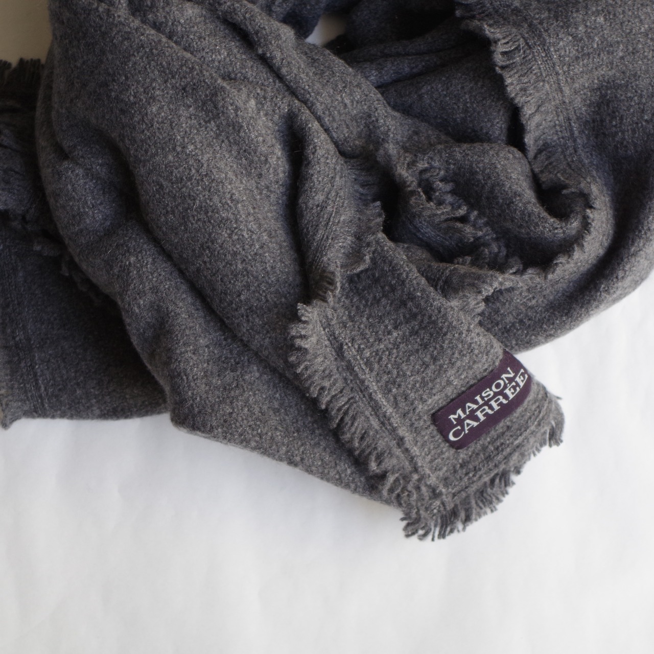 MAISON CARRÉE CASHMERE Fringe STOLE "CHACOAL GRAY"