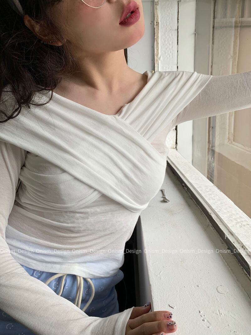 クロスVネック薄手Tシャツ トップス レディース ロング オフショルダー ビッグFスモールZ韓国5394184962