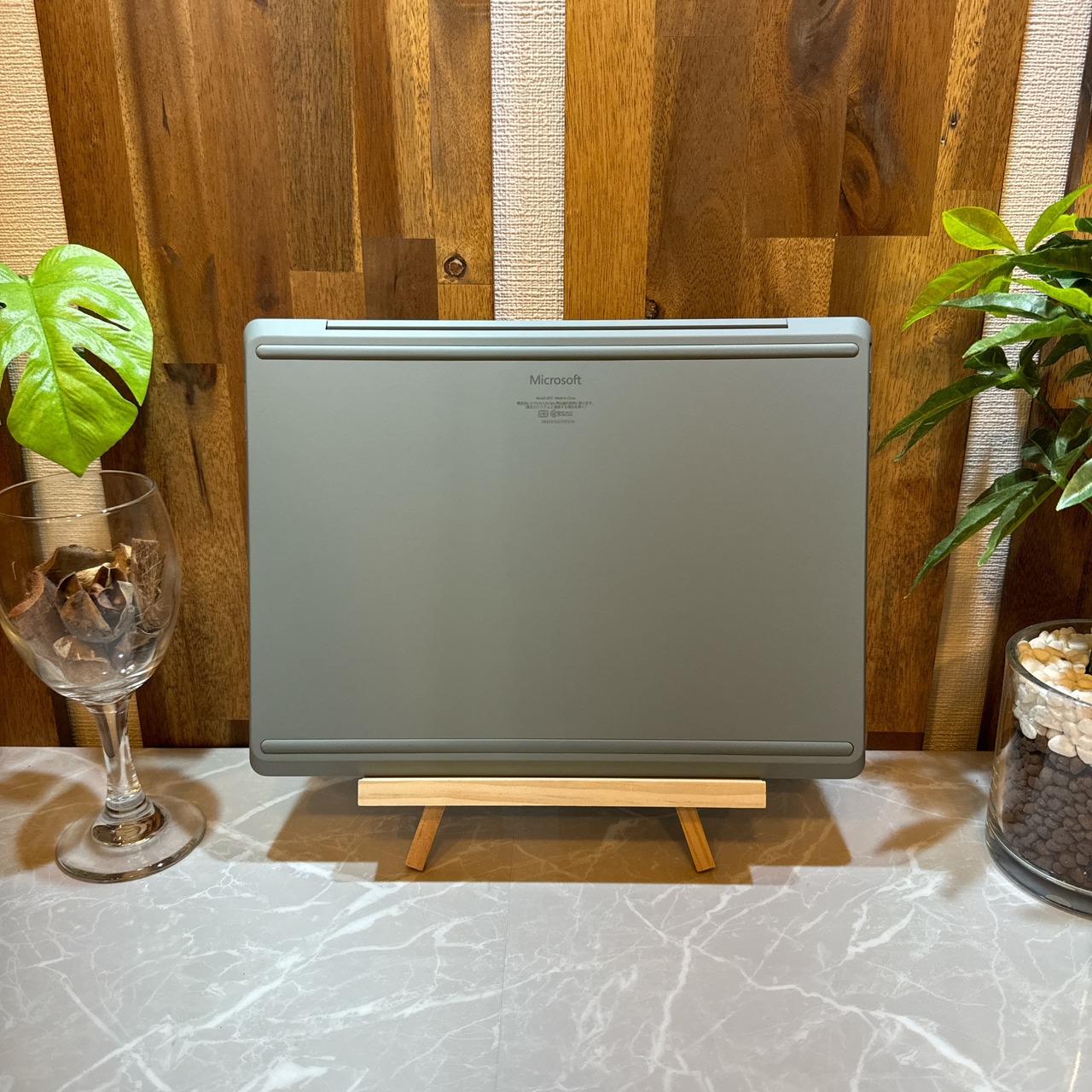 【極美品 2022年式】 Microsoft Surface Laptop Go 2 / 第11世代 Core i5 / メモリ 8GB / SSD 128GB