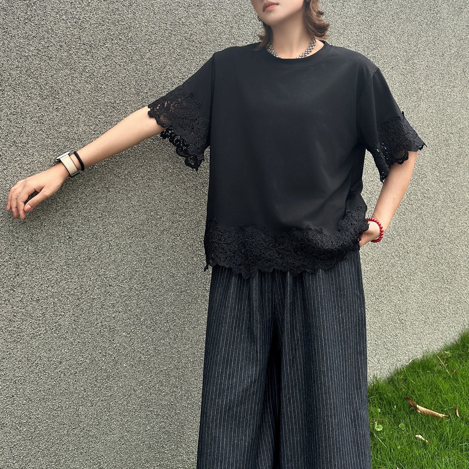 LACE PANEL ROUND NECK SHORT SLEEVE T-SHIRT M-17326