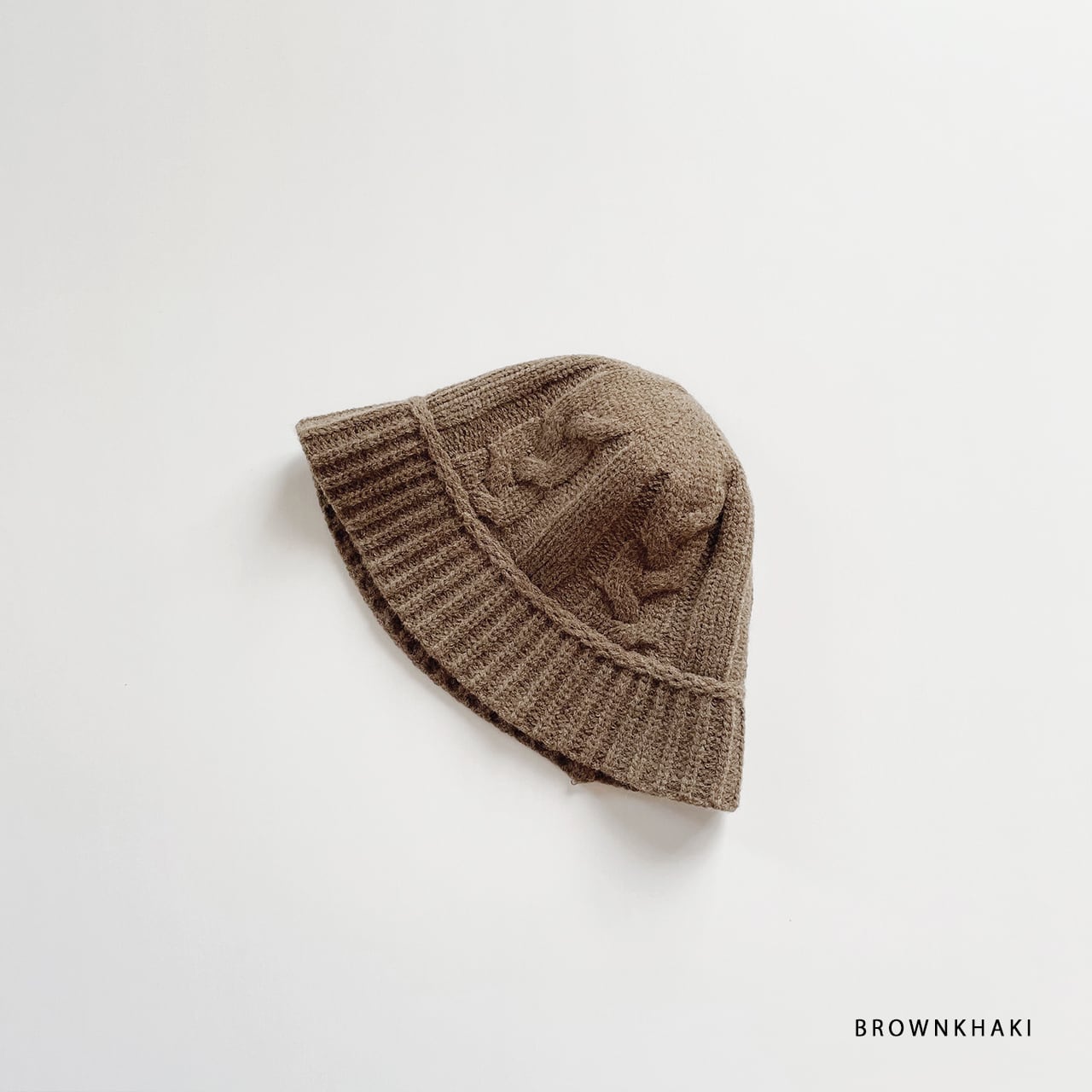 Cable knit bucket hat (brownkhaki) Elää