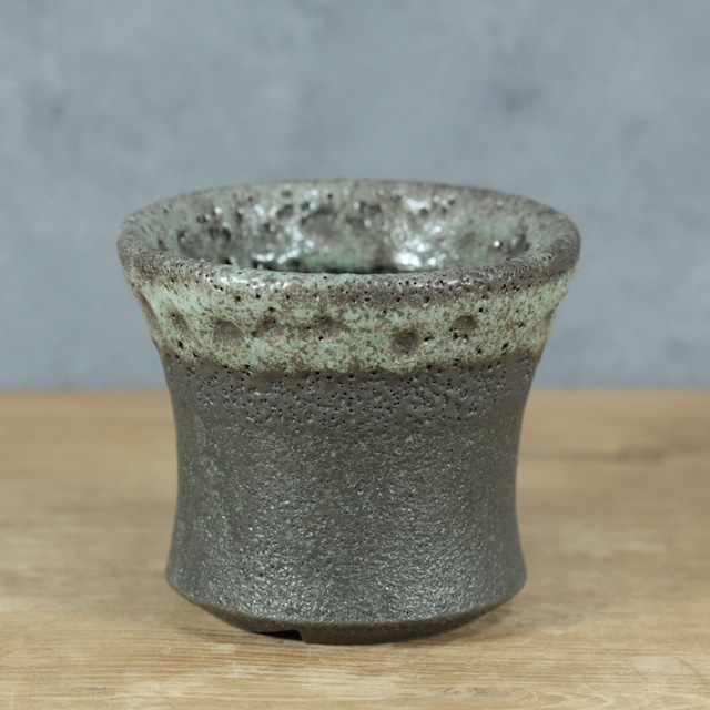 セキグチタカヒト氏【Yoi 】サイズ：SS 　陶器鉢　植木鉢