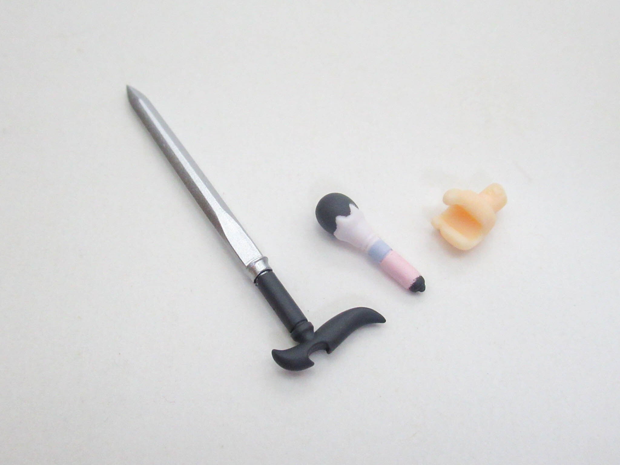 再入荷【1908】 ニャターシャ・ニャンナーズ 小物パーツ 剣とマイク