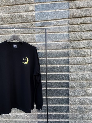 MAGNUM WEIGHT OVERSIZED GRAPHIC LONG-SLEEVE TEE  " Black Moon "