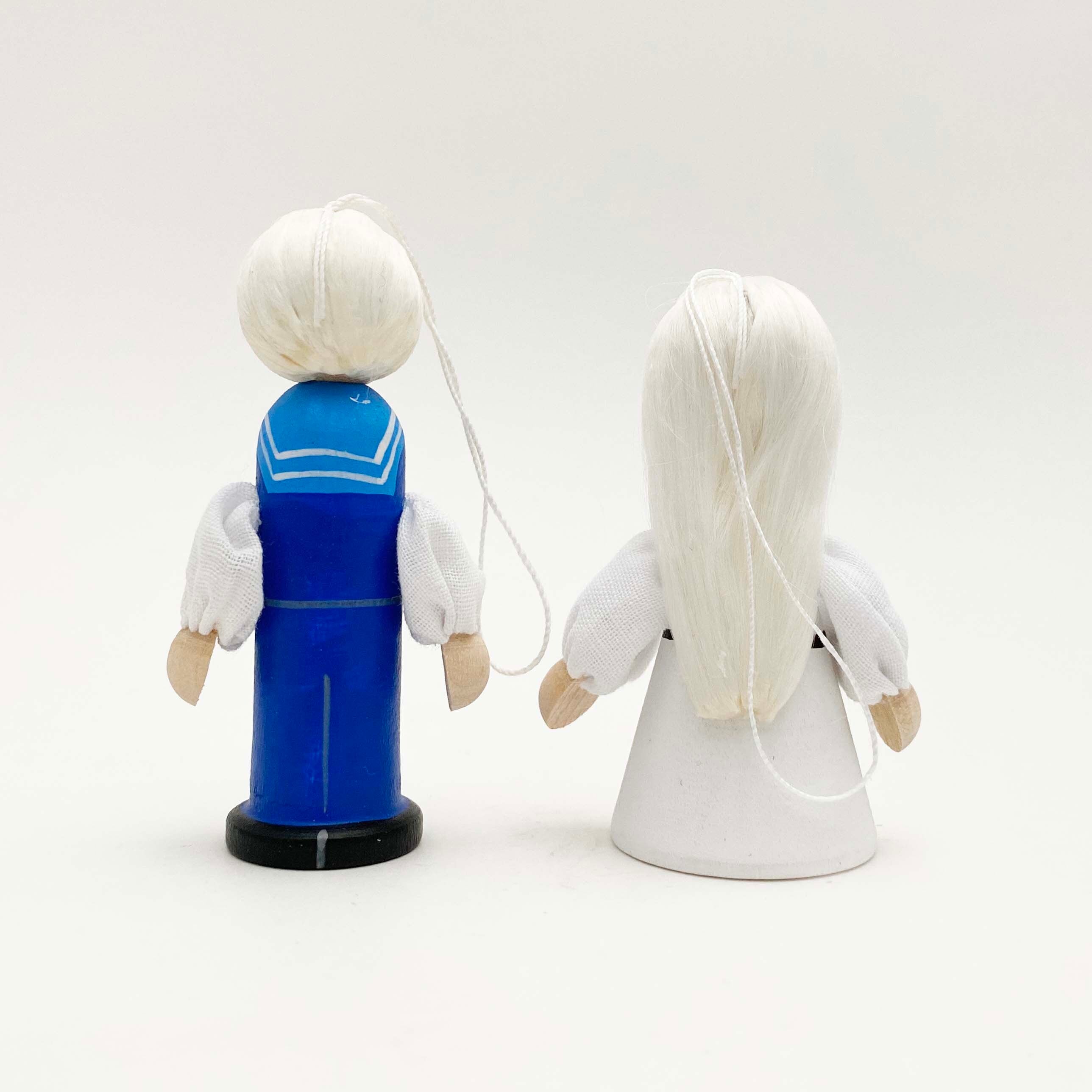 エストニア人形　セーラーのカップル
