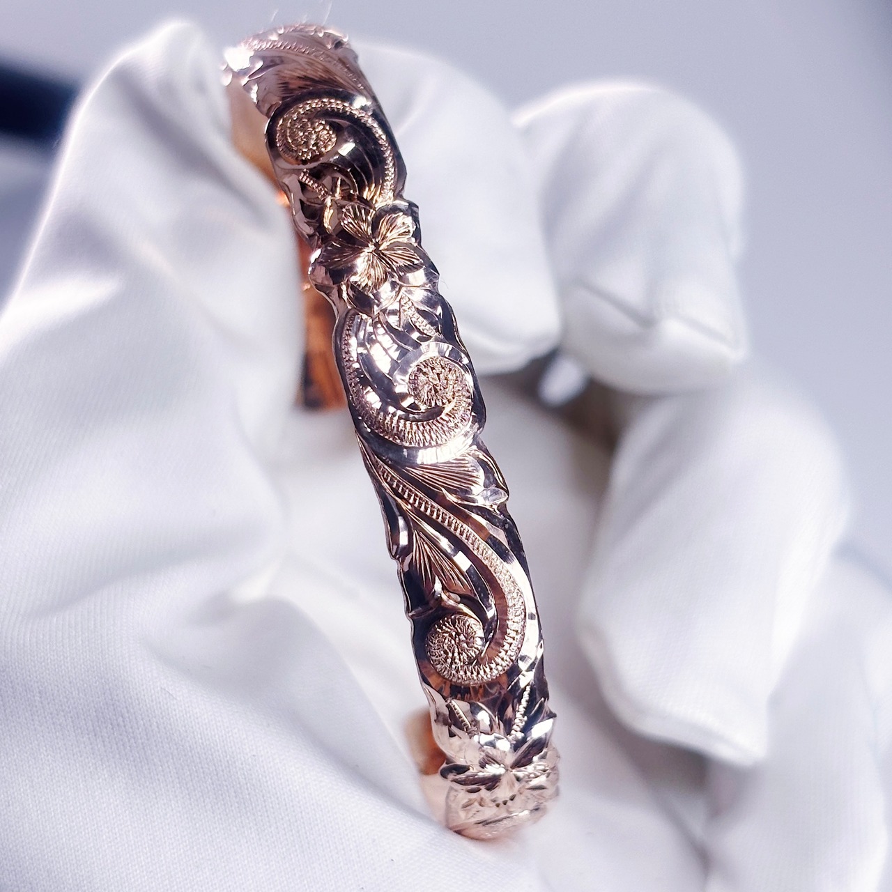 Heritage Bangle-Pink Gold-