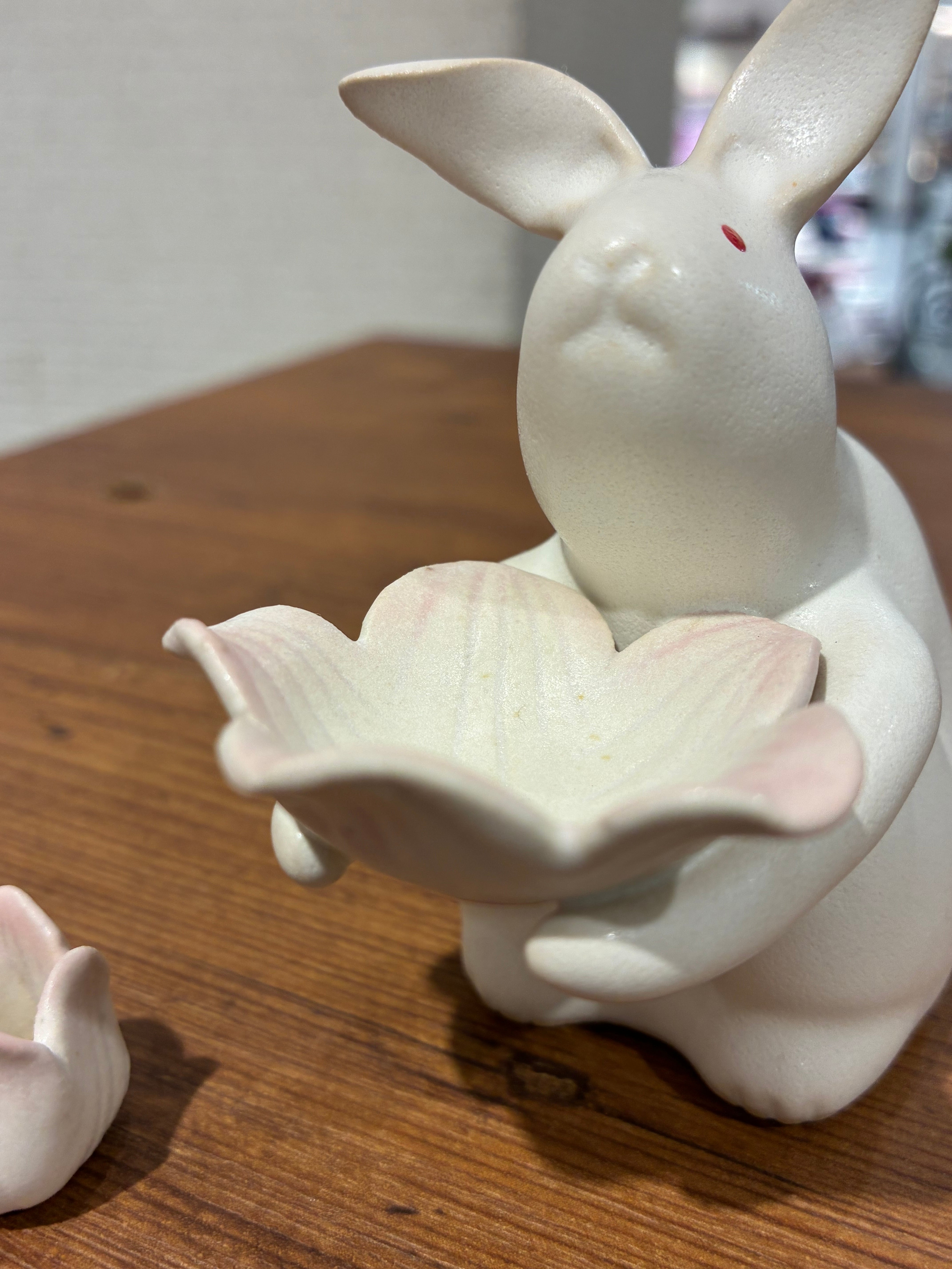 26夏】うさぎ(高さ7.5cm)蓮花 | TSUNE;田中恒子の器 オンラインストア