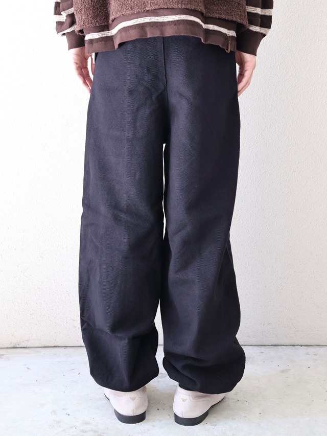 【ISA BOULDER】LANTERN TROUSERS/black