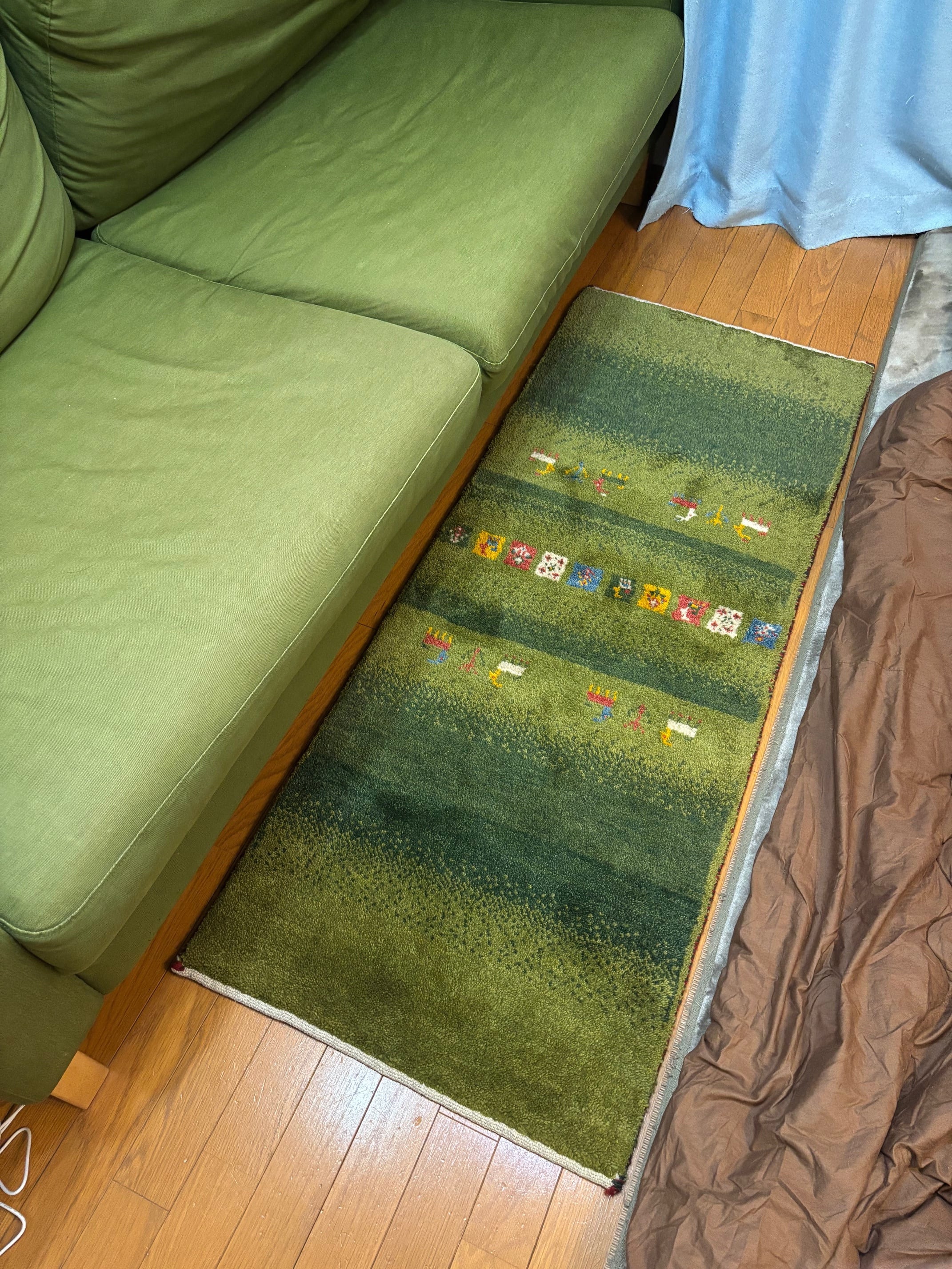 日本（実店舗でご覧いただけます） | ギャッベ先輩の店 gabbeh.life