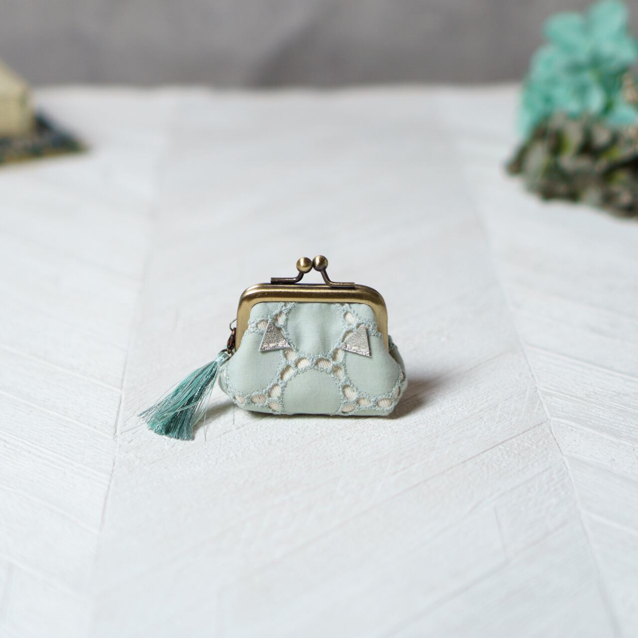 ミント・猫耳のミニがま口ポーチ | azureblue