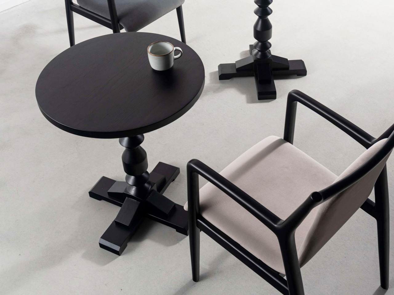 直径60cm 丸カフェテーブル 木製 黒 クラシック・画像12