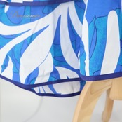 フラダンス 衣装 ワンピース ドレス ブルー系 アロハスタンダード 日本製 ハワイアンプリント アロハ レッスン 練習 ALOHA STANDARDS フラ ダンス リボン アシンメトリー ワンショルダー ホワイト系 青 白 さわやか かわいい おしゃれ 上品 大人っぽい フラダンス衣装 スタイリッシュ リゾート