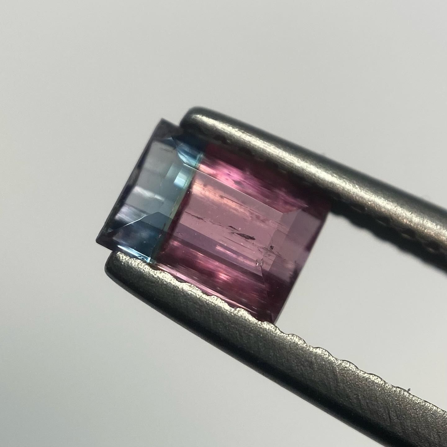 コントラストはっきりなバイカラートルマリン