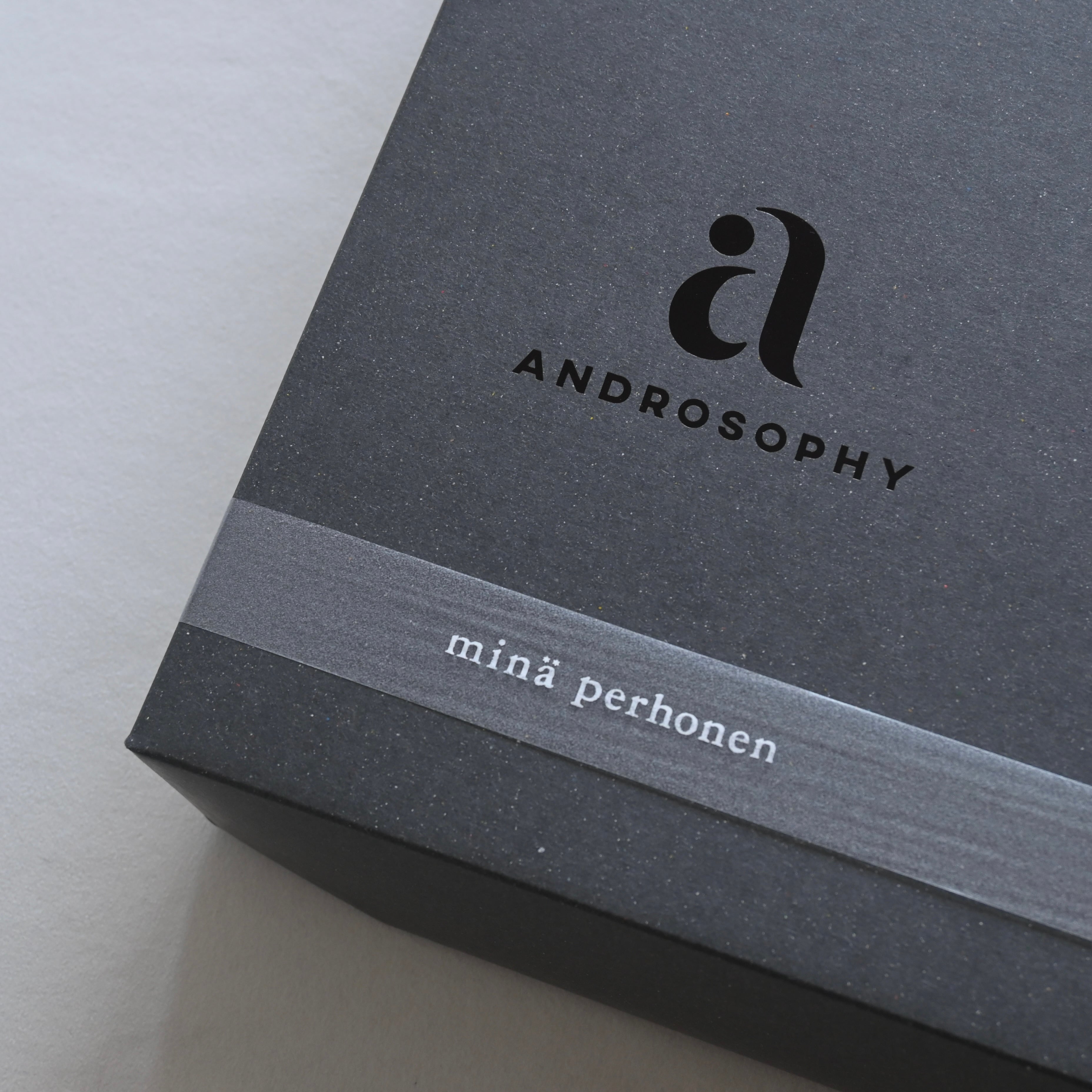 mina perhonen × ANDROSOPHY》choucho ベビーキャリア / navy | cirkel