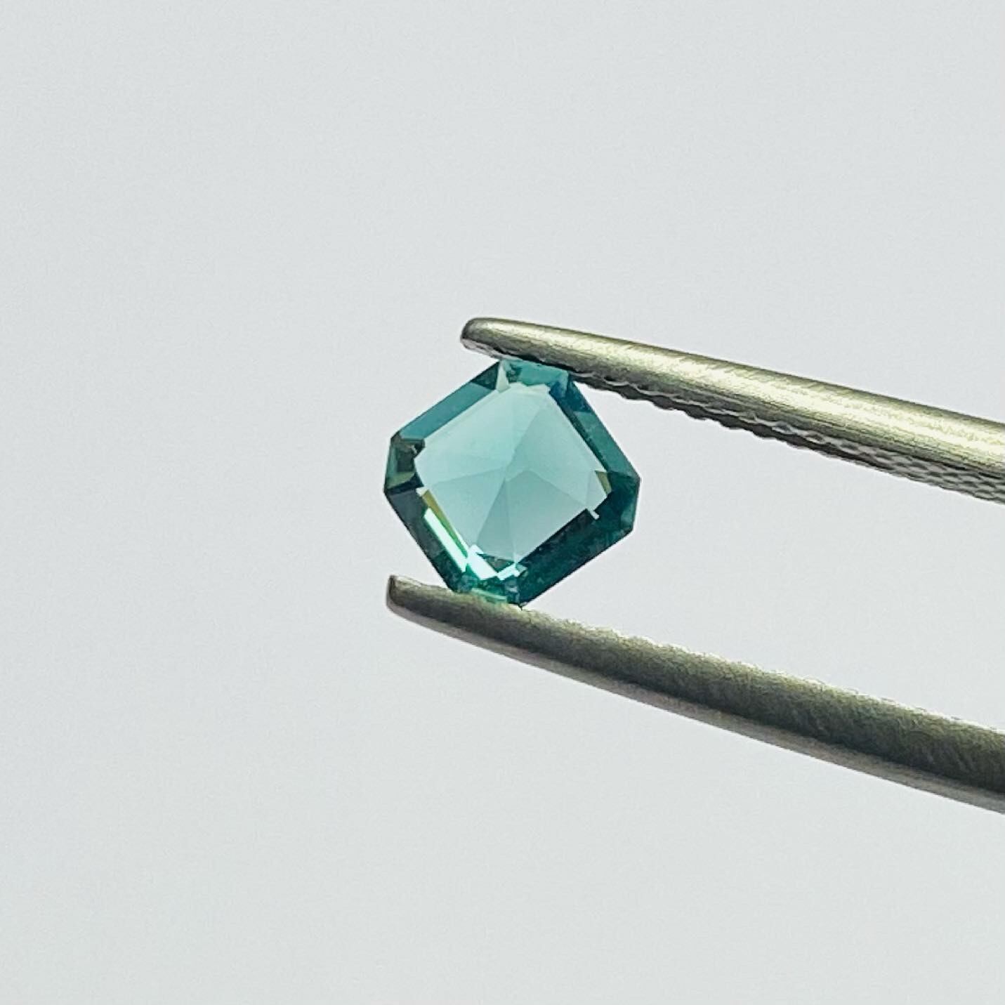 海と太陽サンサンブルートルマリン