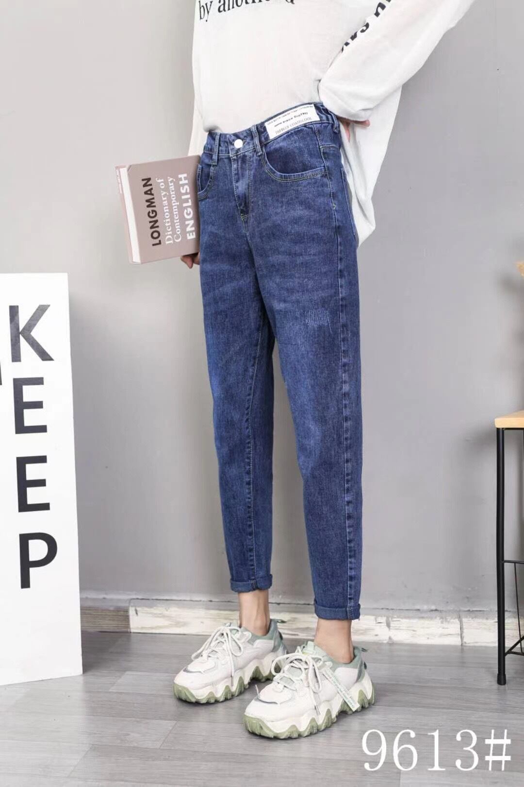 ストレートデニムパンツ