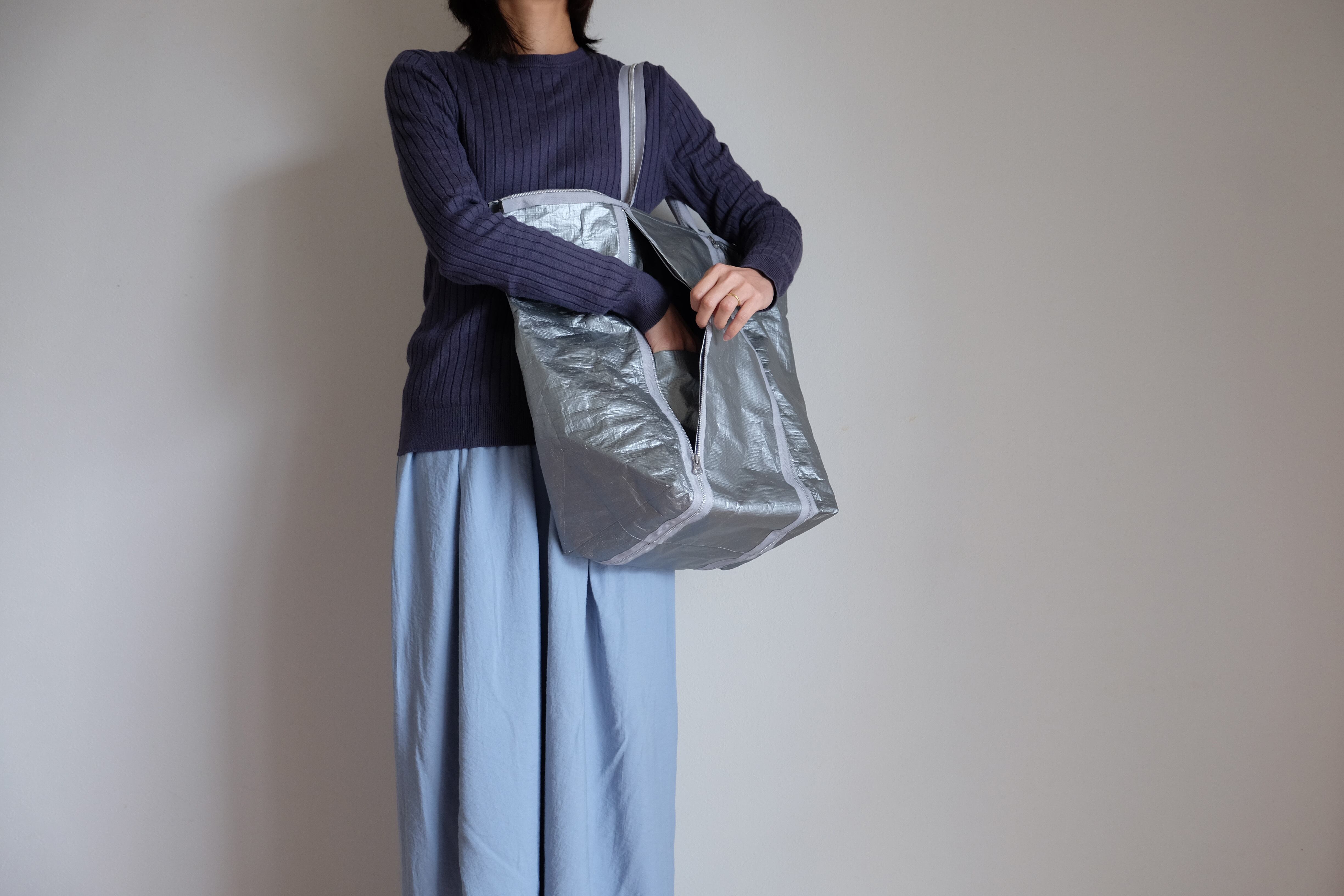 ジップポケットジップトートバッグ /レジャーシート素材 PE【シルバー