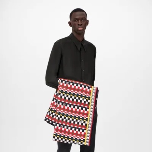 ドラムソロ「アーメンブレイク」を再解釈したコレクションから登場したブランケット。LOUIS VUITTON｜プレッド・ダミエ チェック