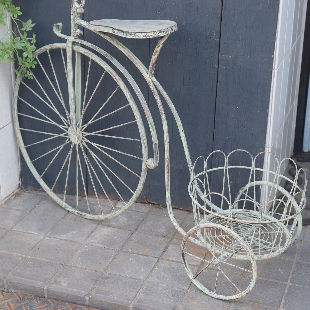 アイアンガーデントライシクル　オシャレな三輪車