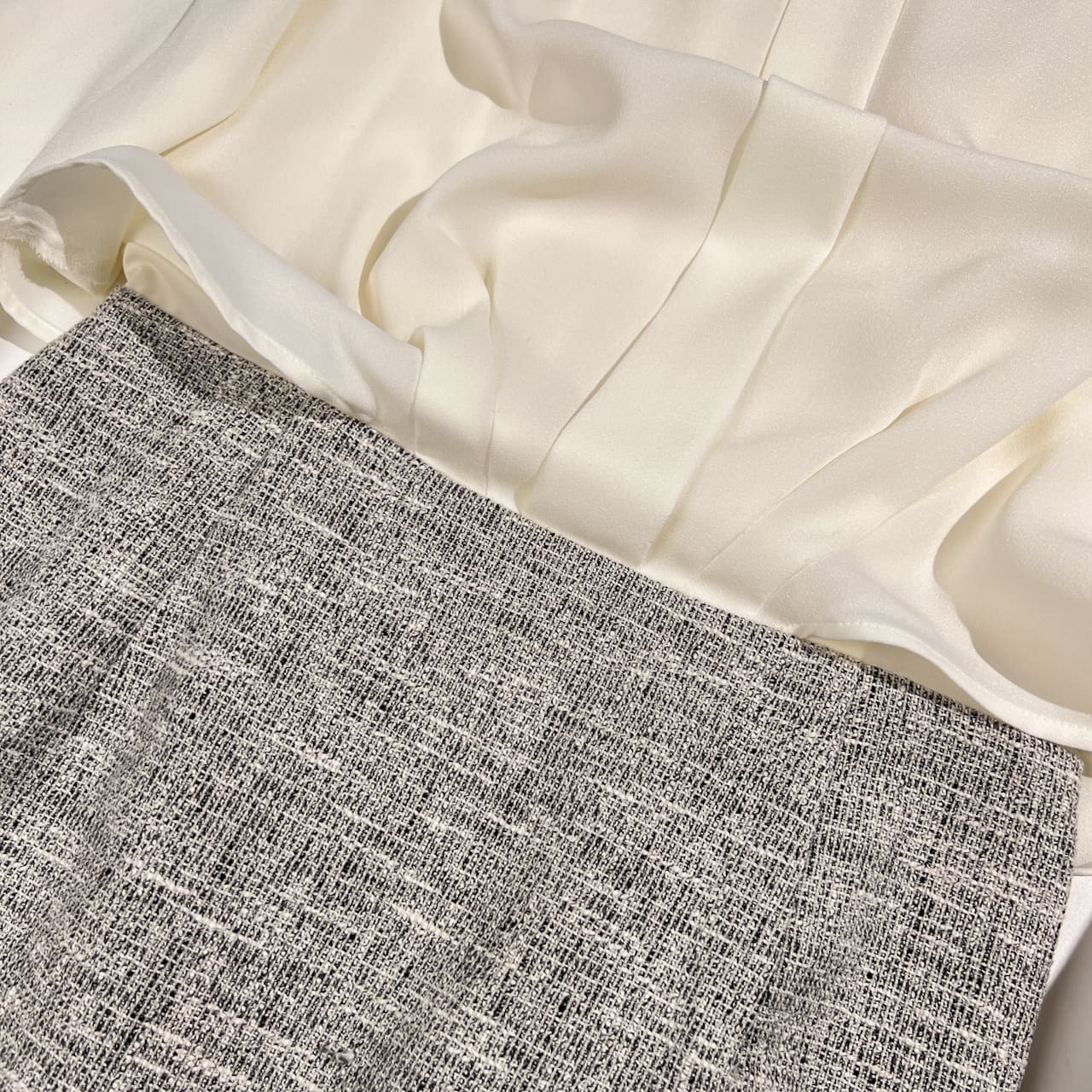上下 green label relaxing グリーンレーベルリラクシング ツイード ノーカラー ジャケット ワンピース セットアップ サイズ 38 /グレー系 レディース 卒業式 入学式