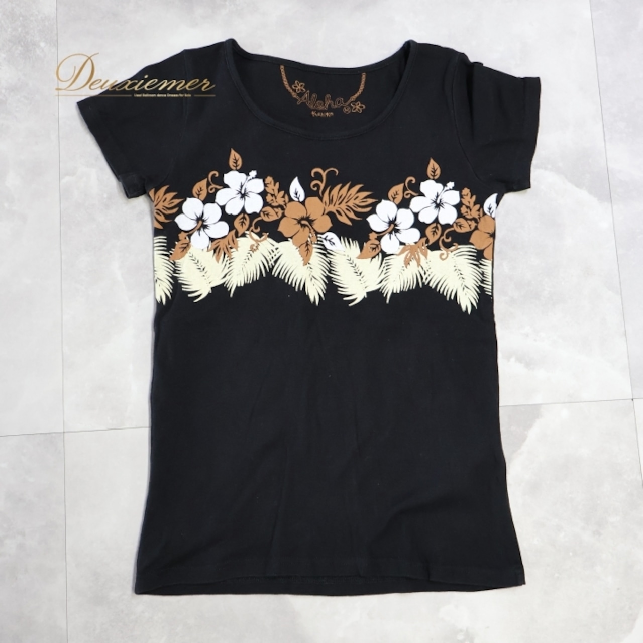 フラダンス 衣装 トップス まとめ売り 全3点 セット Tシャツ 黒 白 花柄 カヒコ柄 ハイビスカス柄 ティアレ柄 練習 レッスン 伸縮 ストレッチ in Kokomo Kahiko ブラック系 ホワイト系