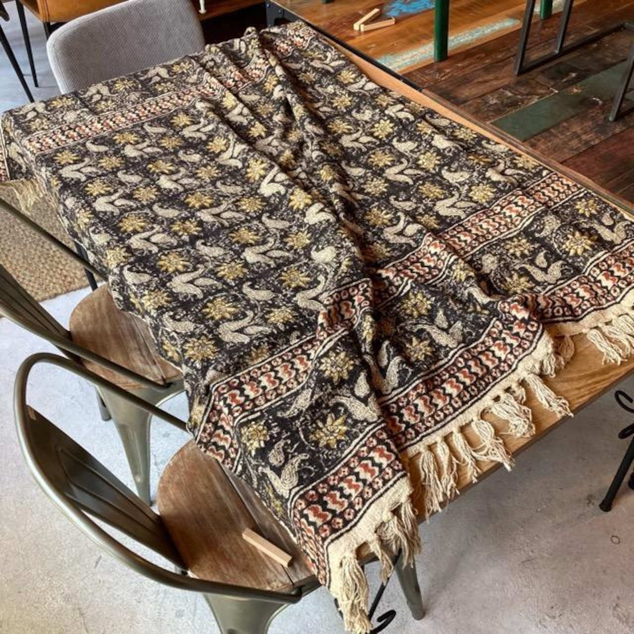 インド ブロックプリントマルチクロス 125×150cm ブラック コットン フラワー 2人掛けソファ トライバル ボタニカル マルチカバー ベッドカバー