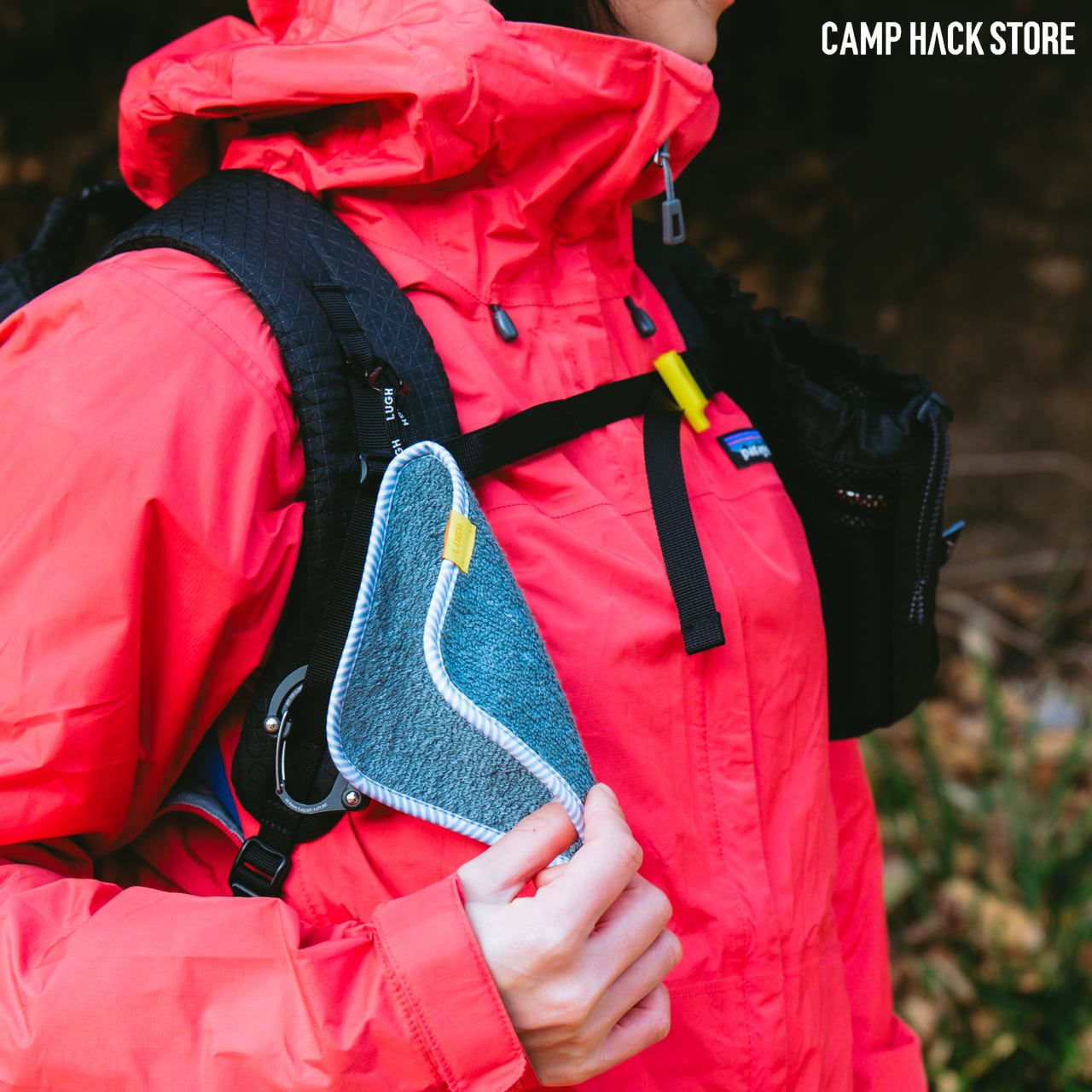 ぶら下げて使える「スーパータイニータオルセット」 | CAMP HACK STORE