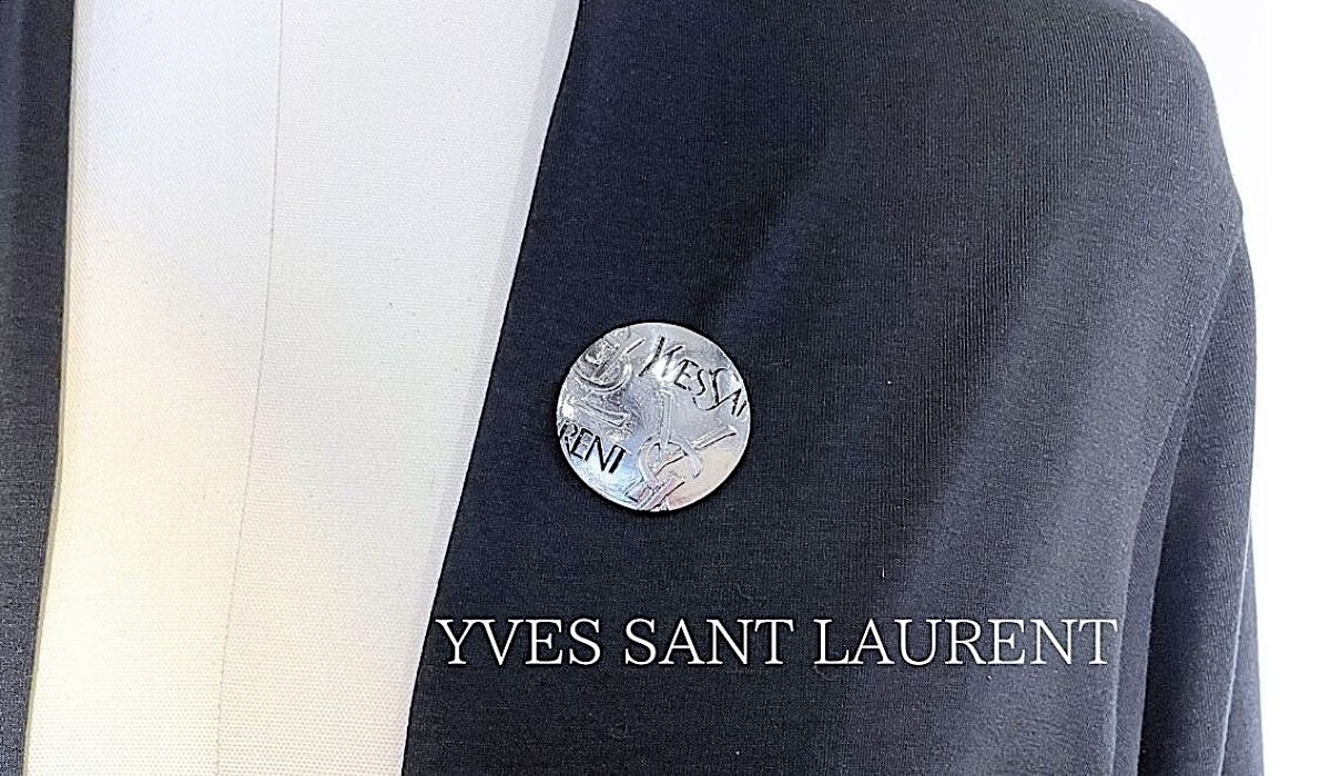 Yves Saint Laurent イヴ・サンローラン YSL ロゴ ブローチ カサンドラ 