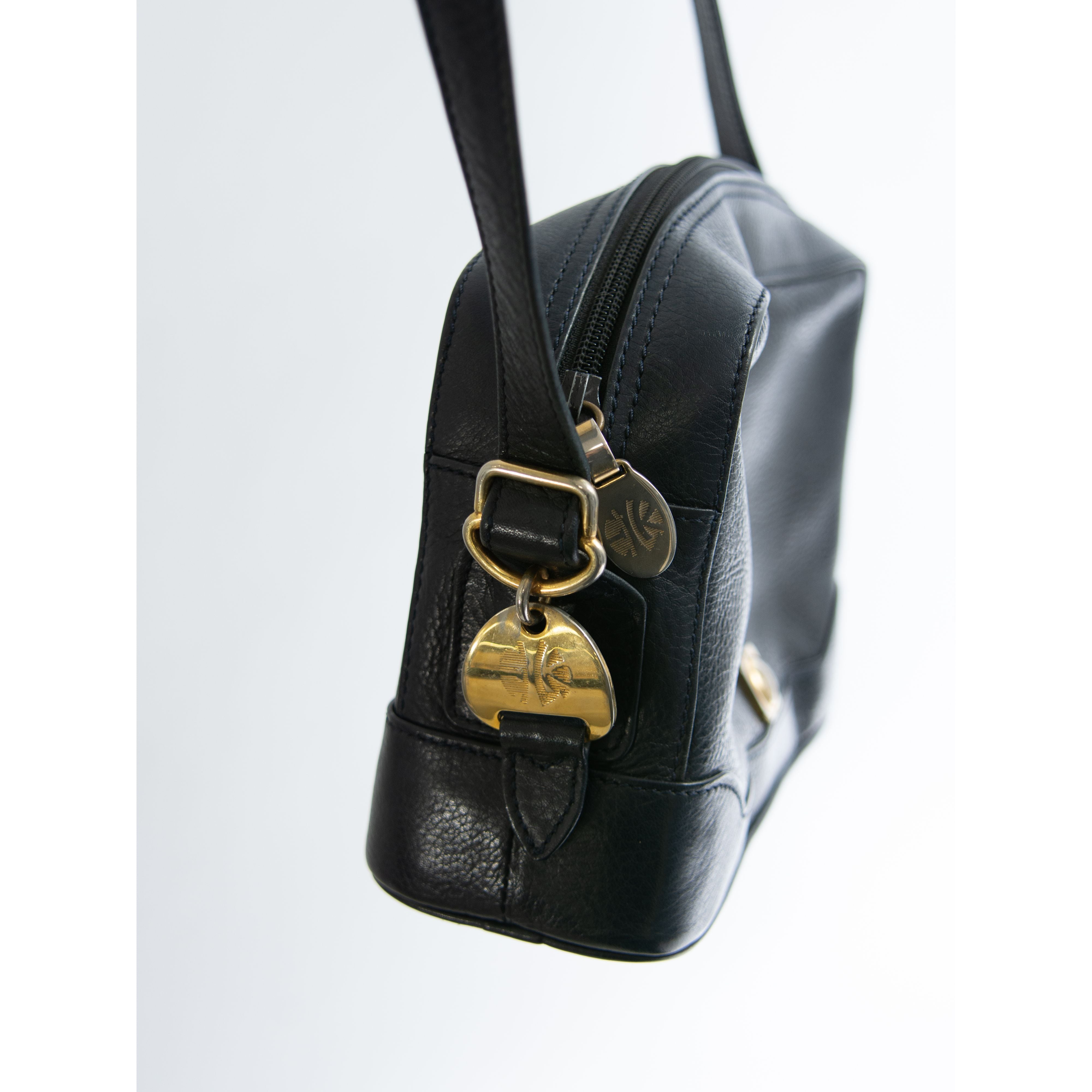 ENRIQUE LOEWE KNAPPE】Made in Spain 70's leather crossbody bag ...