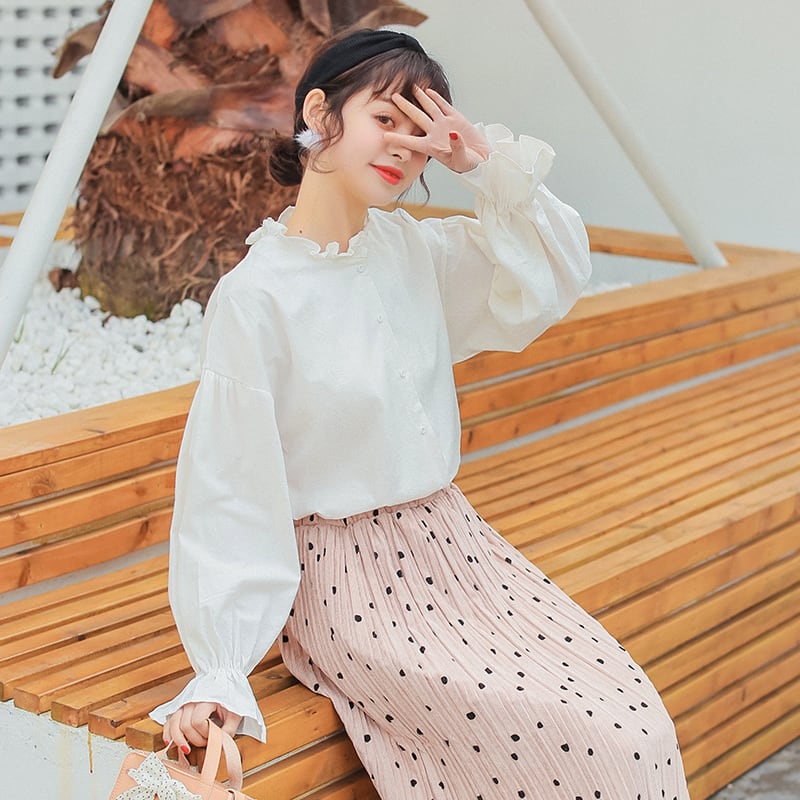 フリルハイネックブラウス