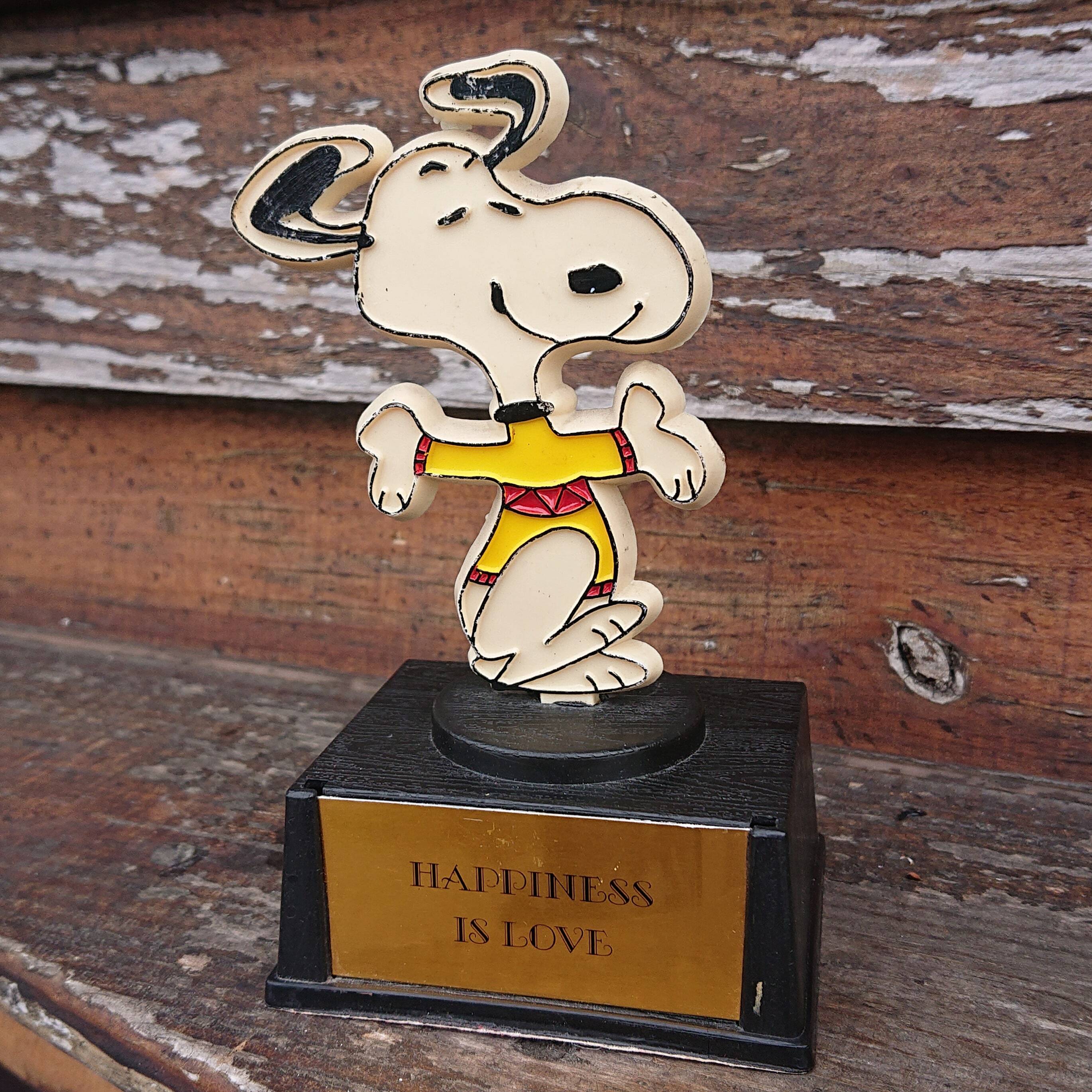 70's Snoopy Trophy / Happiness is Love /AVIVA | TUSH GENERAL STORE