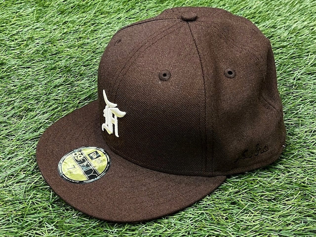 ESSENTIALS × NEW ERA 59FIFTY FITTED CAP BROWN 59.6cm 24734