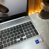 人気モデル‼️HP 250 G8☘メモリ8GB☘️SSD256GB☘️Core i5第11世代☘️15.6インチ☘ノートパソコン
