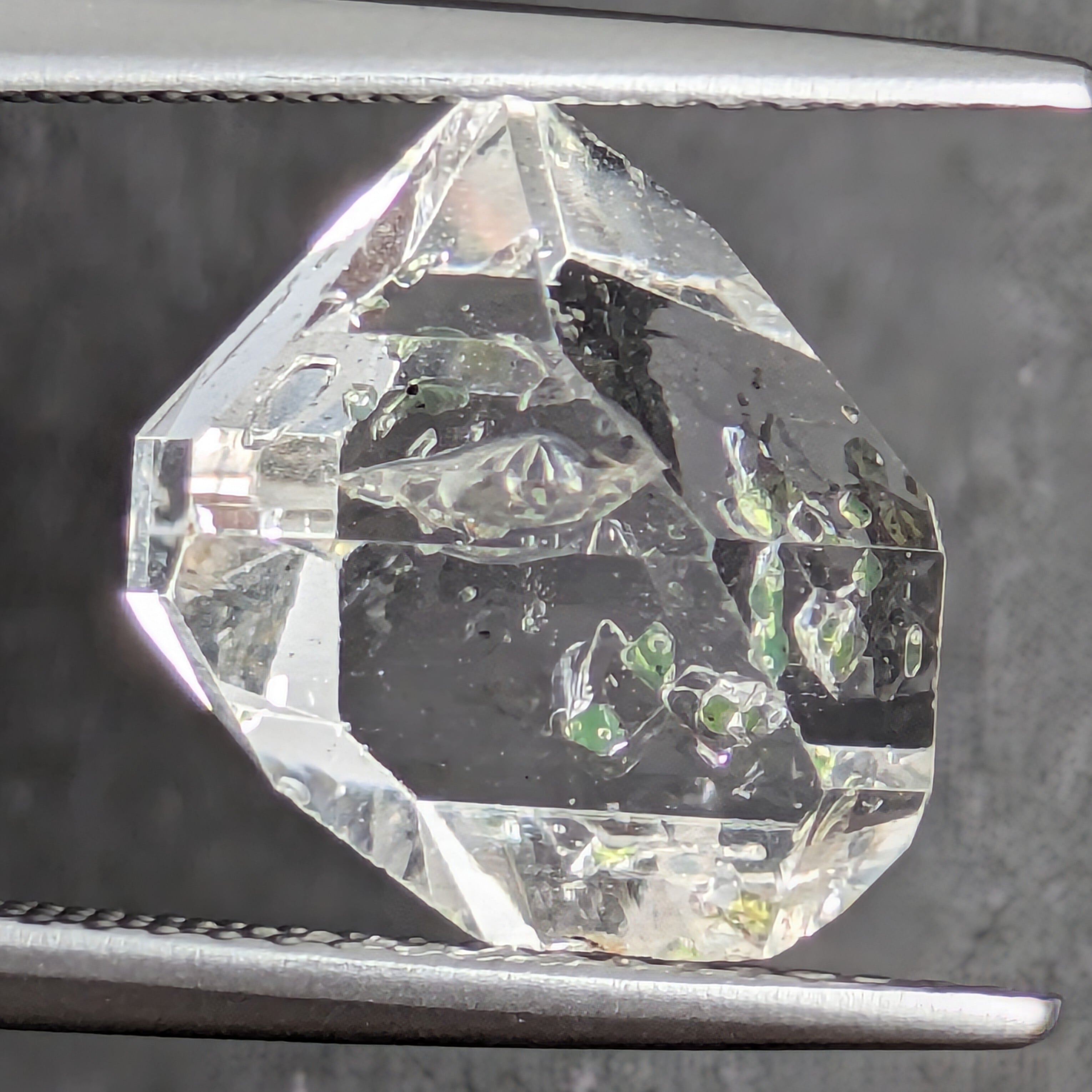 オイル・イン・クォーツ原石 パキスタン産【4.93ct】PRO209496 | Gem's