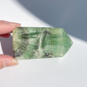 キウイカルサイト タワー02◇Kiwi Calcite◇パワーストーン・天然石