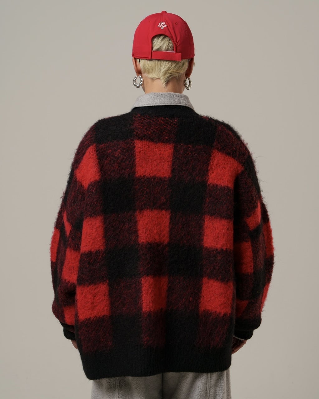 Moist Touch Knit Cardigan / Red | AMBERGLEAM