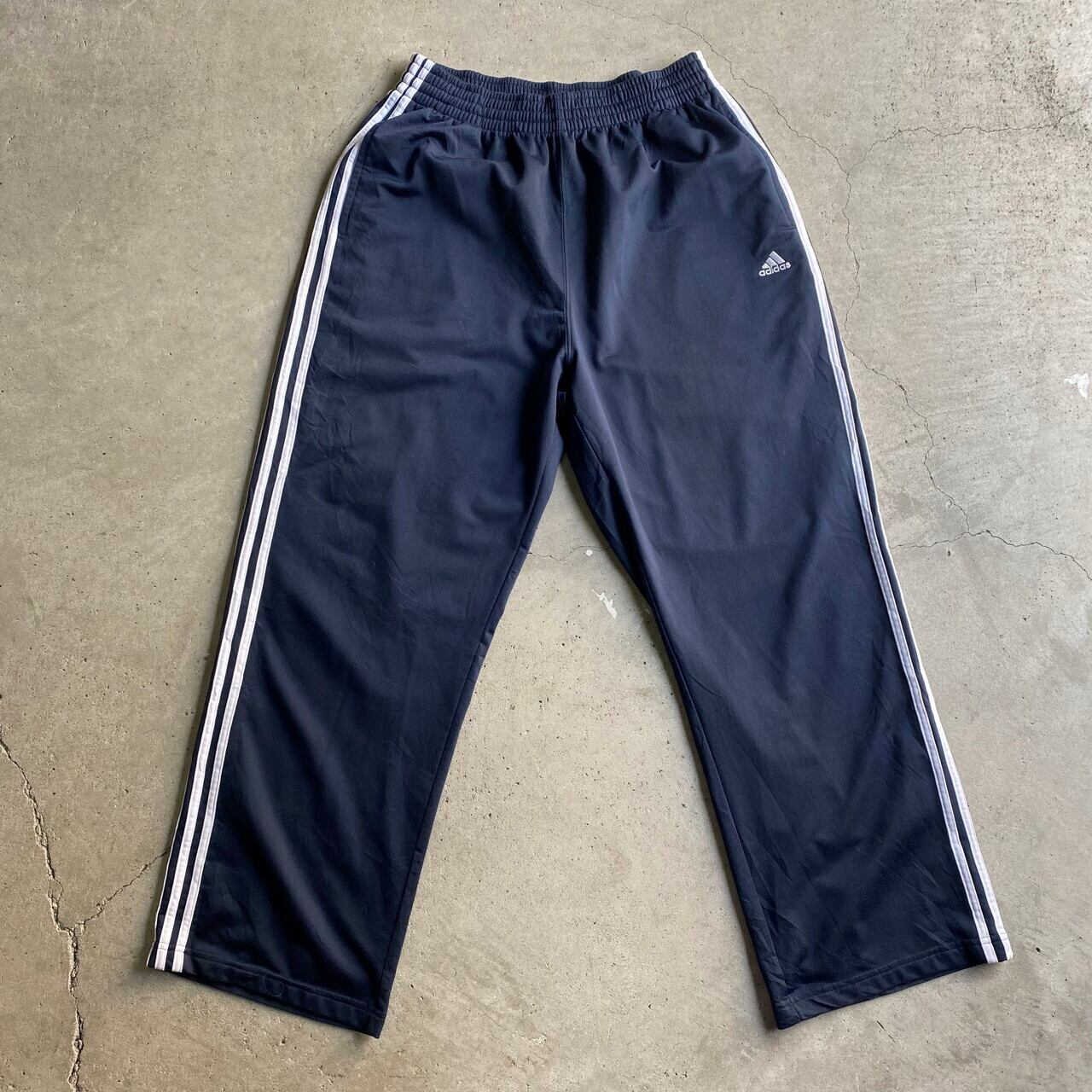 adidas アディダストラックパンツ ジャージパンツ パフォーマンスロゴ
