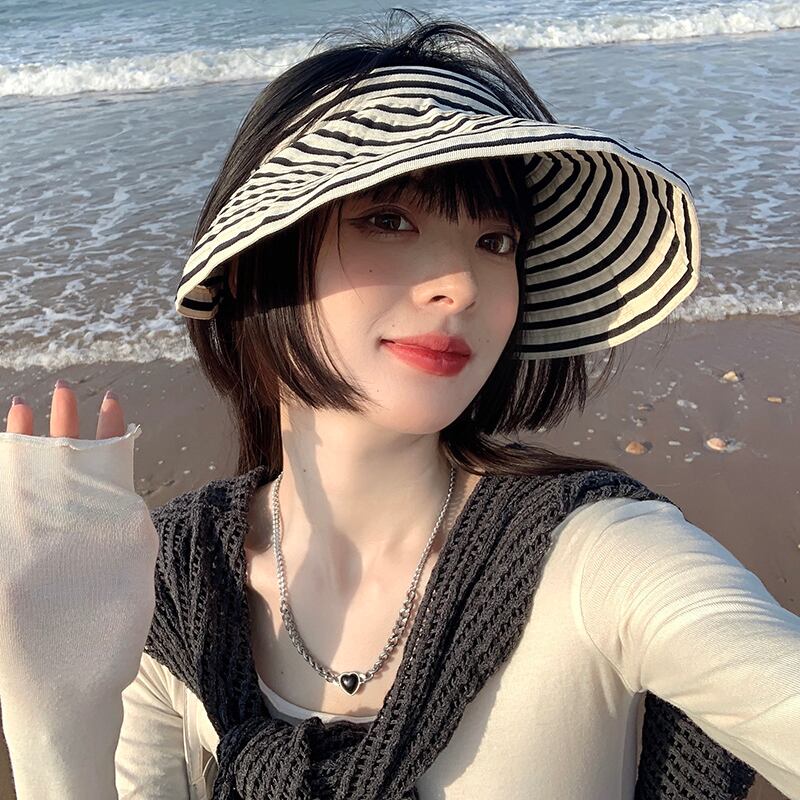 サマートップス ブラックホワイトストライプ 帽子 夏物 ブラック・アイド・ピーズ42550363918