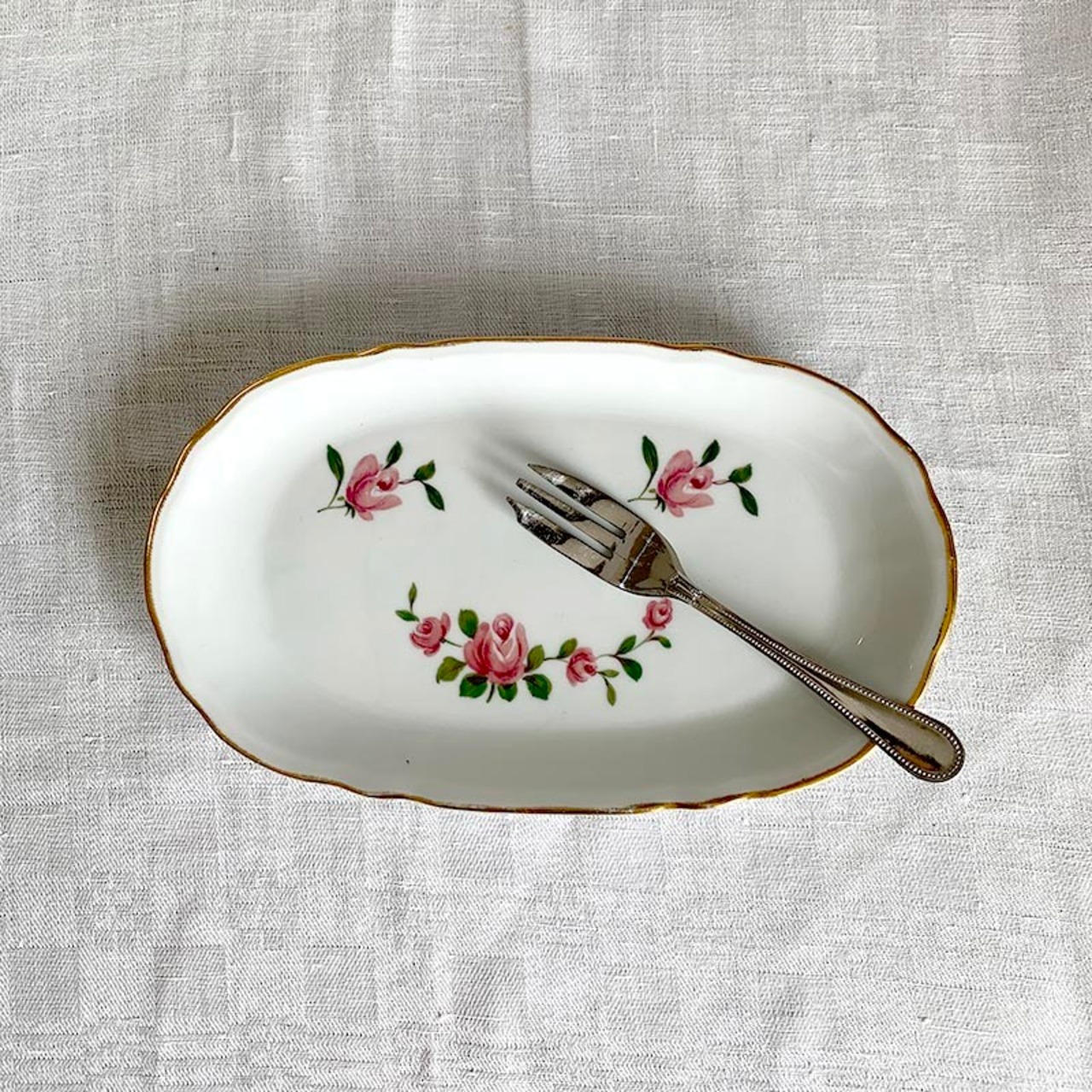 オーバルプレート　薔薇　CNP 　フランス　テーブルウェア　ラヴィエ 12TWch44-2