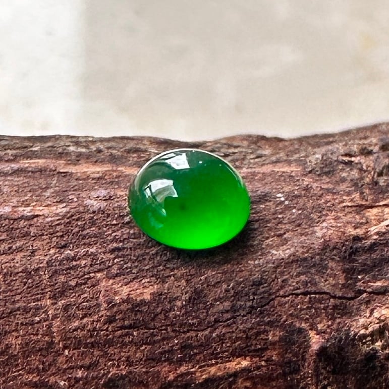 Jade 0.336ct RC-4 | Victorian Box