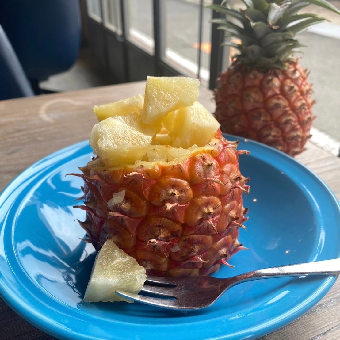石垣島からピーチパイン2キロ（送料込み） | THE MARKET